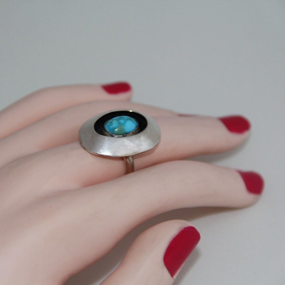 Vintage Sterling Silver Turquoise Shadowbox Ring